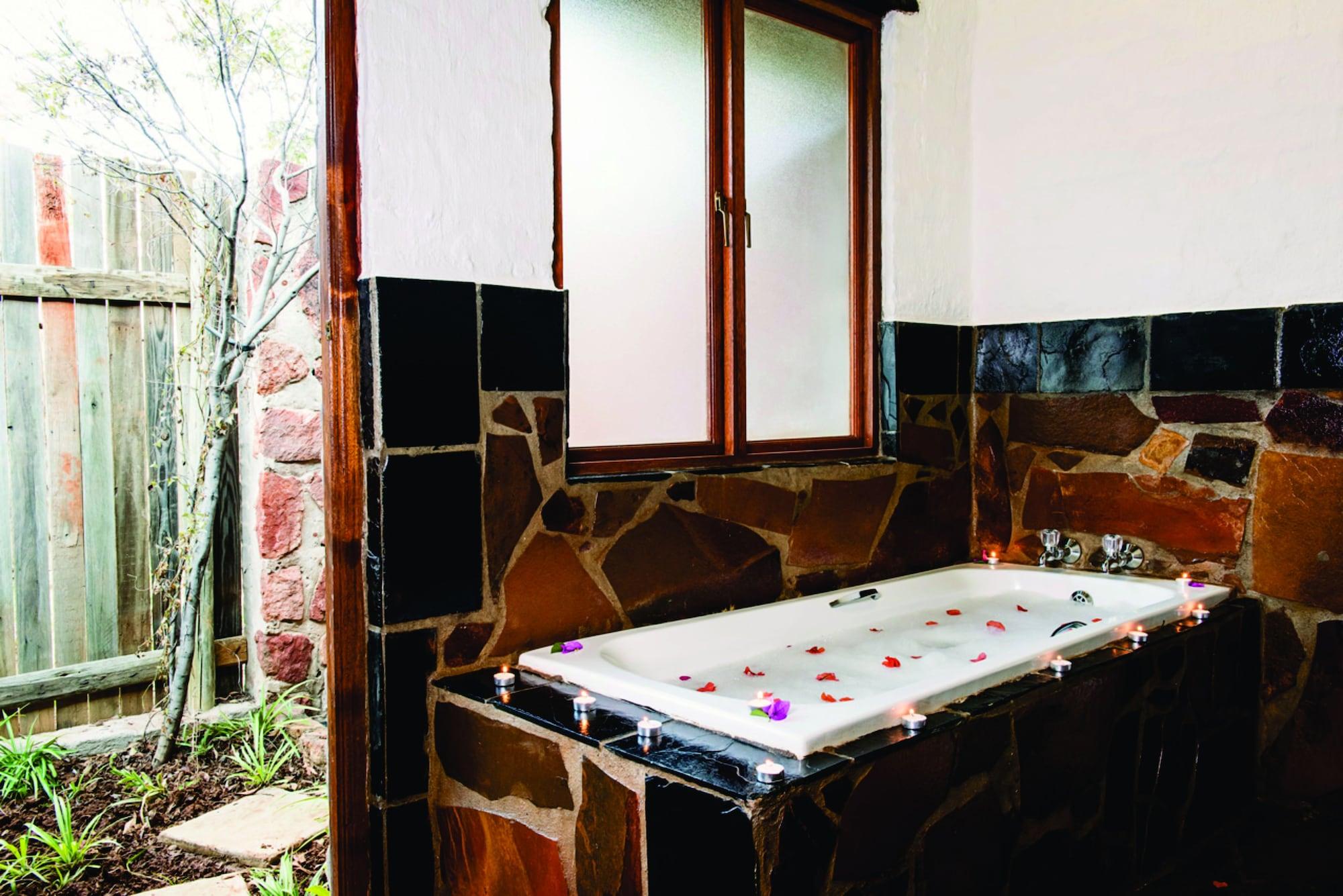 Kedar Heritage Lodge, Conference Centre & Spa Rustenburg Buitenkant foto